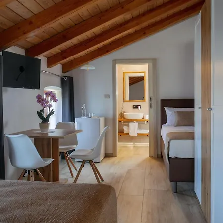 Retreat * Štanjel
